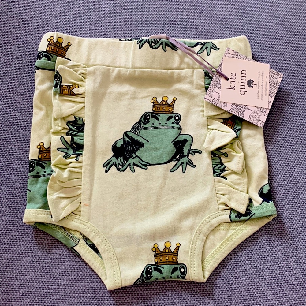BNWT frog prince bloomers size 12-18 months